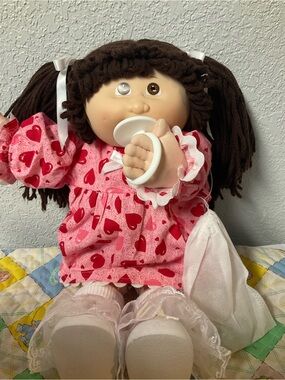 Cabbage Patch Kid Girl With Pacifier 25th Anniversary Brown Hair HM#4 2007